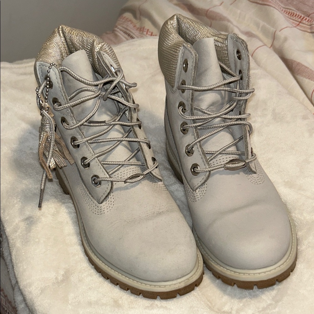Timberland Women's Gray Tassel Boots